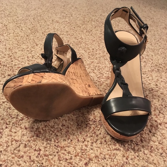 Black justfab wedges - Picture 2 of 6